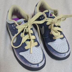 Nike Blue and White Retro Sneakers